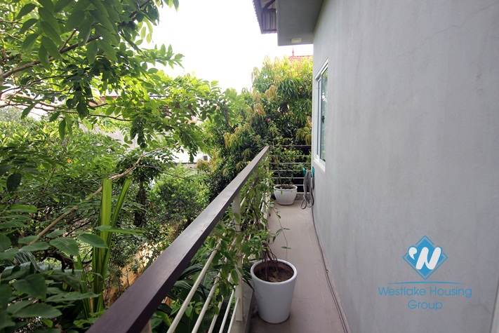 3 floors house for rent in Tay Ho district,Ha Noi